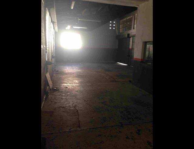 530M² FACTORY TO LET IN PAARDEN EILAND